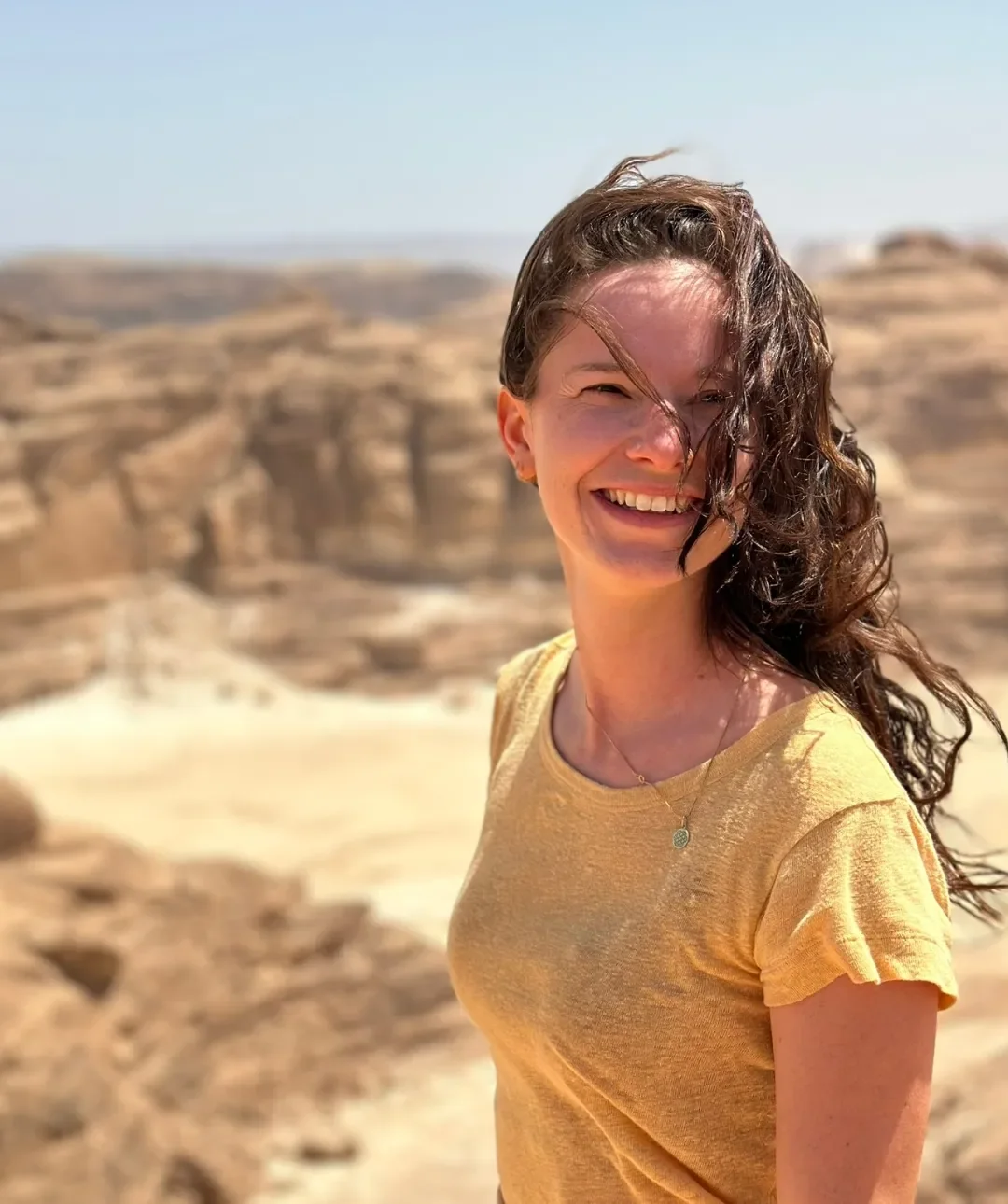 Elena Steinmann in der Wüste Sinai